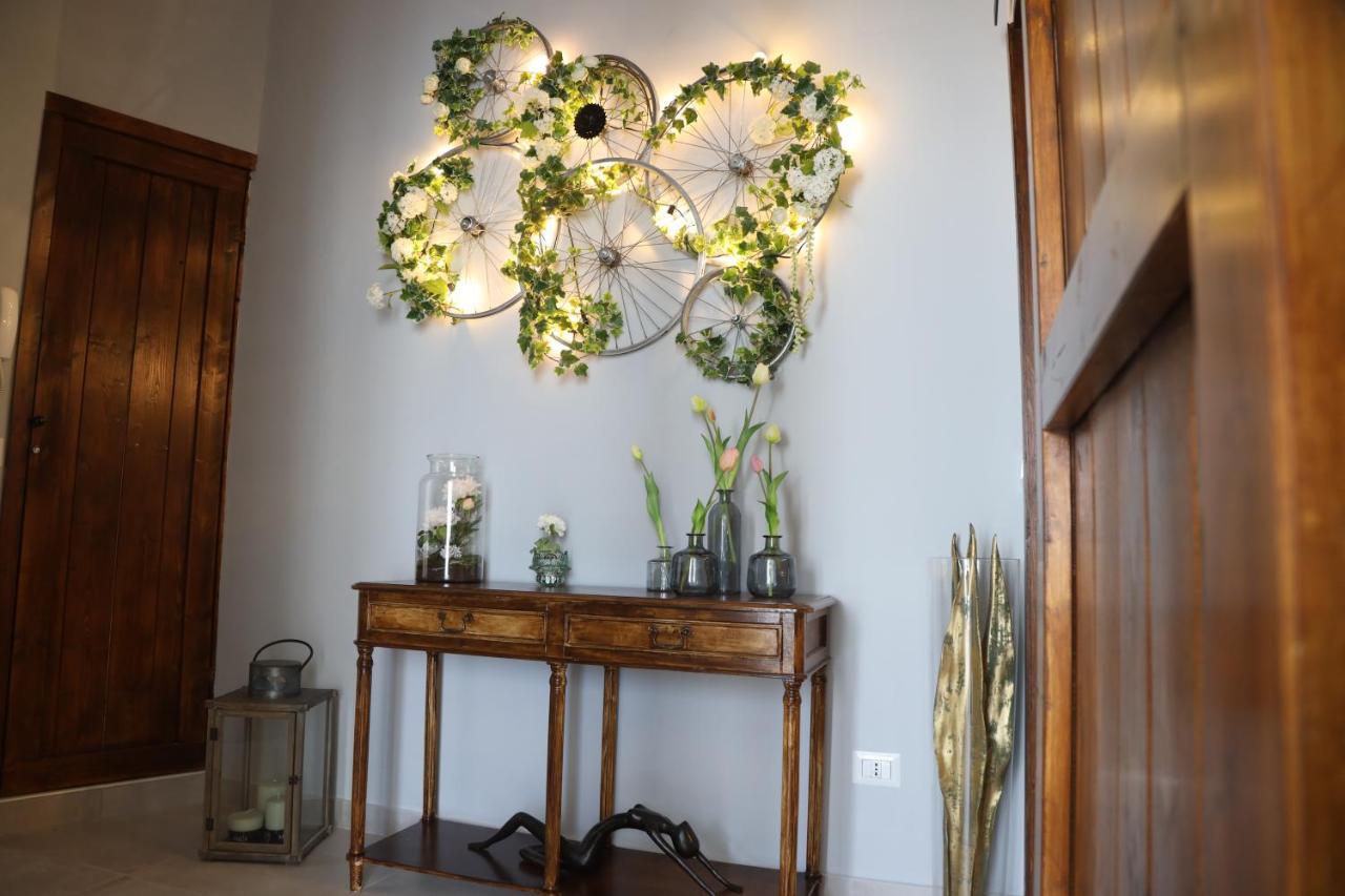 Dimora Giusti Bed & Breakfast เลชเช ภายนอก รูปภาพ
