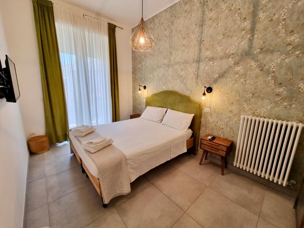 Dimora Giusti Bed & Breakfast เลชเช ภายนอก รูปภาพ