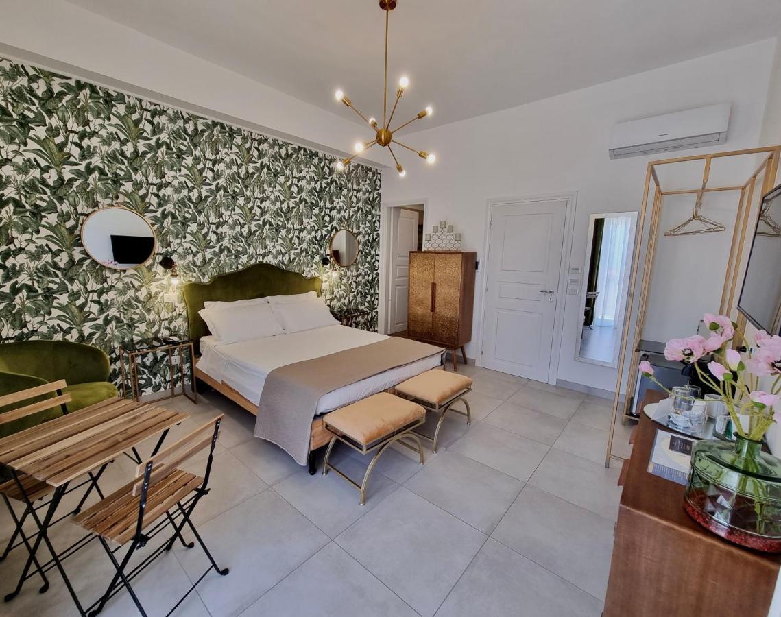 Dimora Giusti Bed & Breakfast เลชเช ภายนอก รูปภาพ