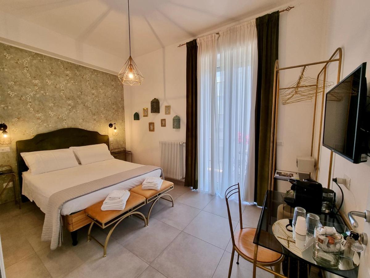 Dimora Giusti Bed & Breakfast เลชเช ภายนอก รูปภาพ