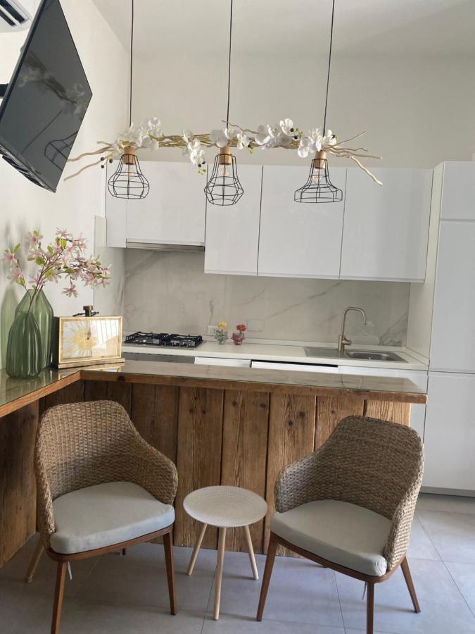 Dimora Giusti Bed & Breakfast เลชเช ภายนอก รูปภาพ